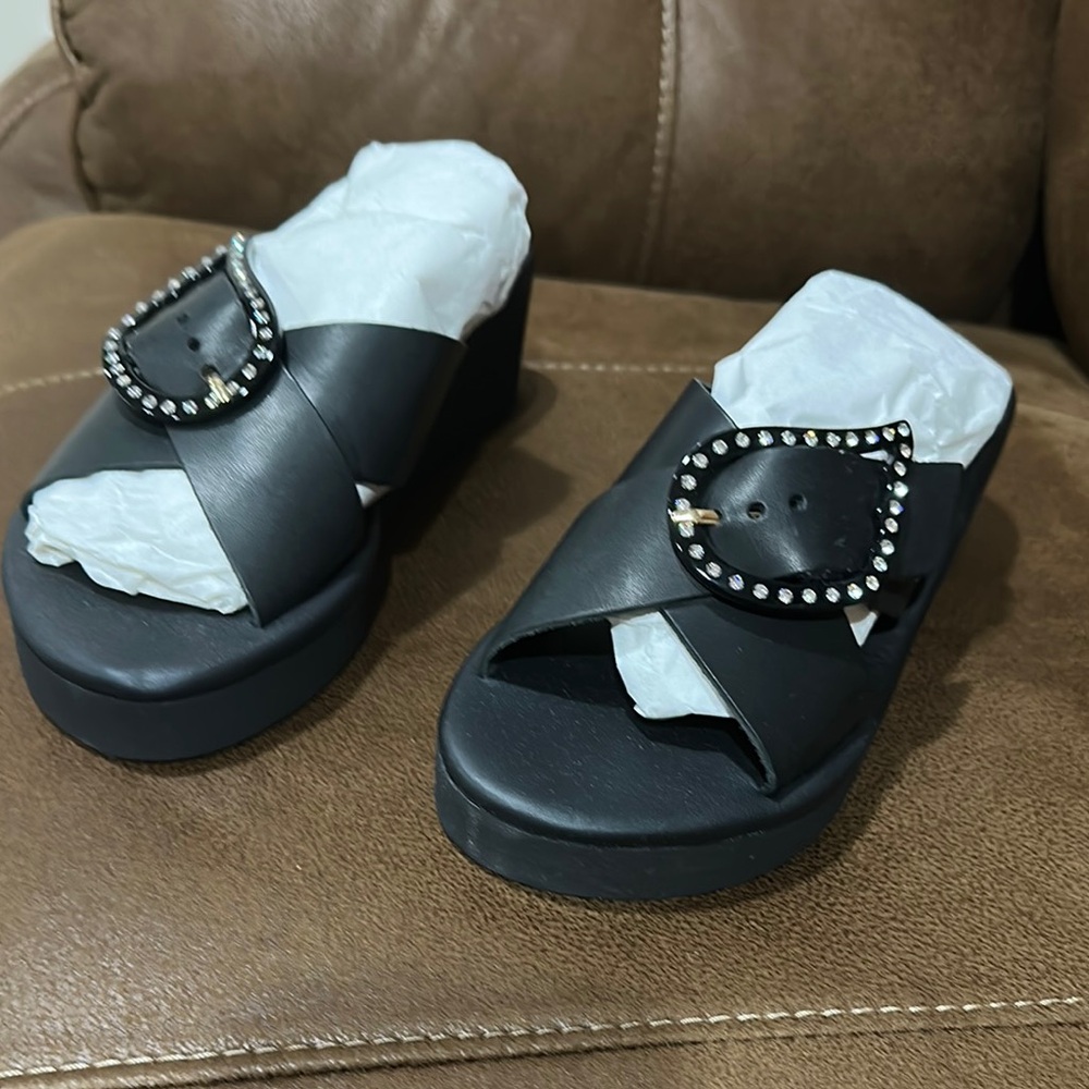 New in box Womens Ancient Greek Sandals black and crystals size 5.5